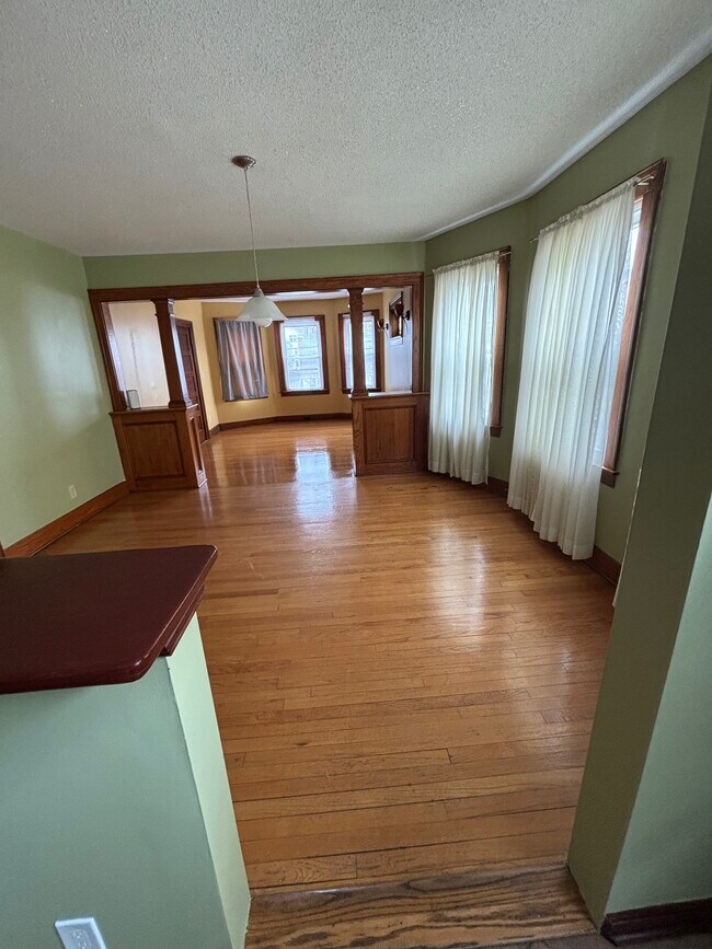 Foto del edificio - 33 Brooklawn St