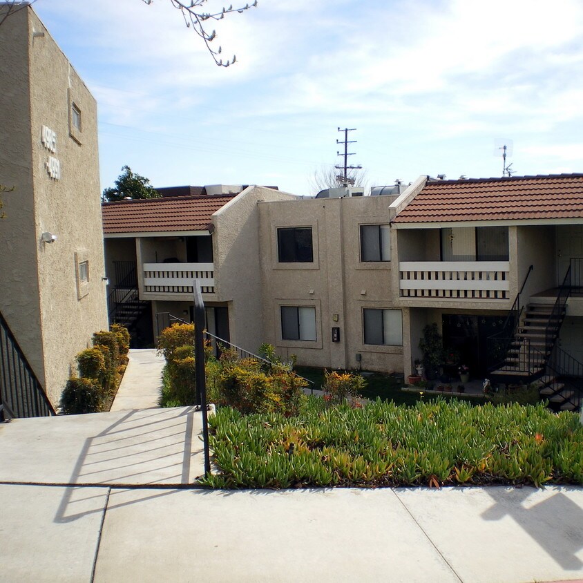 4971 N Sierra Way, San Bernardino, CA 92404 Condo for Rent in San
