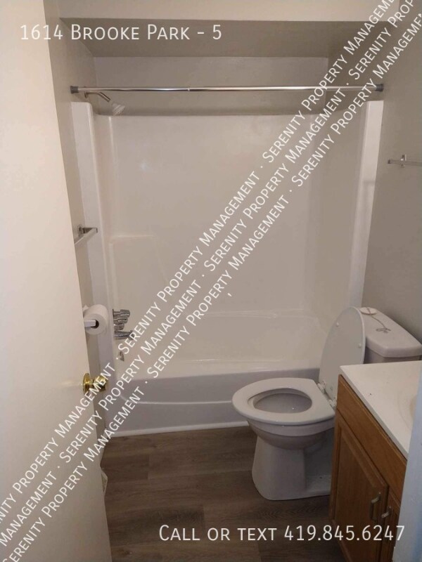 Foto del edificio - 1614 Brooke Park Dr