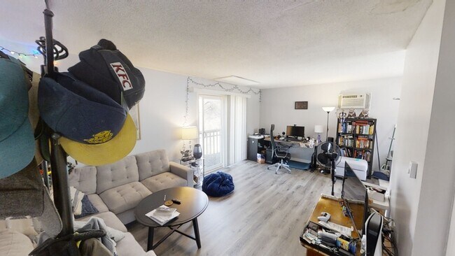 Foto del edificio - 1302 W Huron St