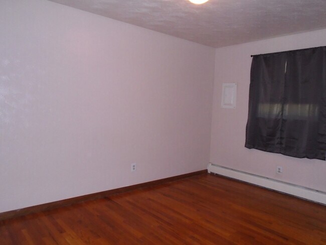 Building Photo - 3007 High Dr
