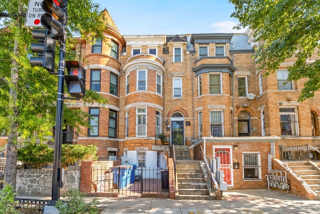 Foto del edificio - 223 Florida Ave NW