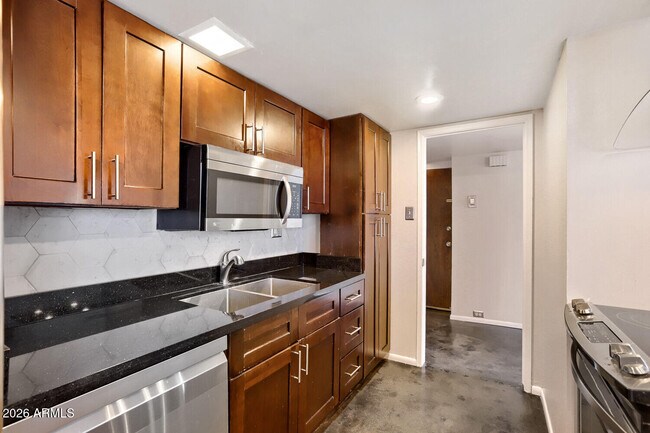 Foto del edificio - 207 W Clarendon Ave