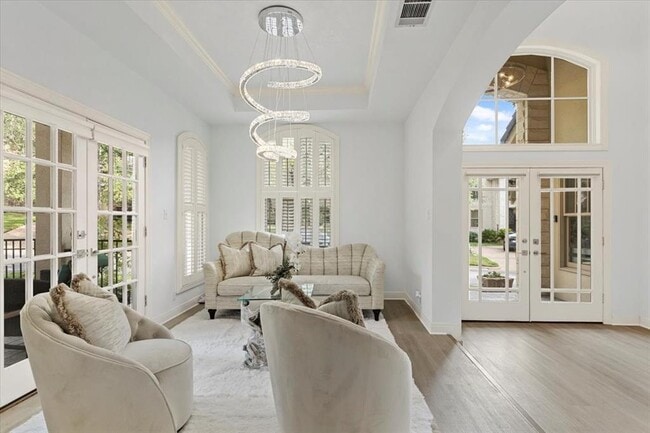 Building Photo - 2012 Rue De St Tropez