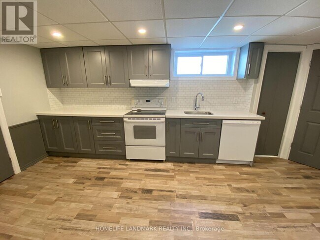 Building Photo - 11 Pindar Crescent