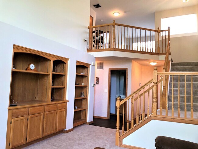 Building Photo - 207 Ainsley Dr