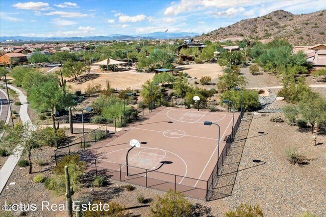 Foto del edificio - 3 br, 2 bath House - 1649 W Straight Arrow...