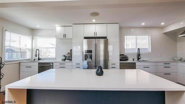 Foto del edificio - 239 N Clermont Ave