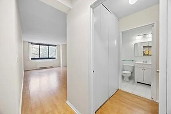 Foto del edificio - 347 W 57th St