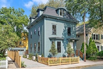 Building Photo - 67 Inman St