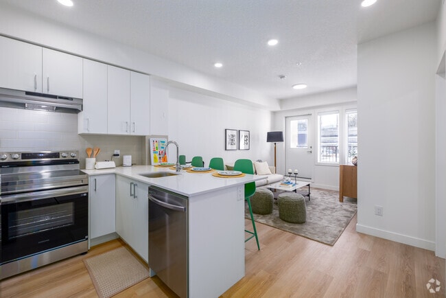 1BR, 1BA - Kitchen - Floren