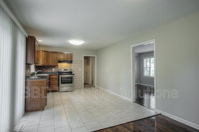Foto del edificio - 13716 Cypress Ave