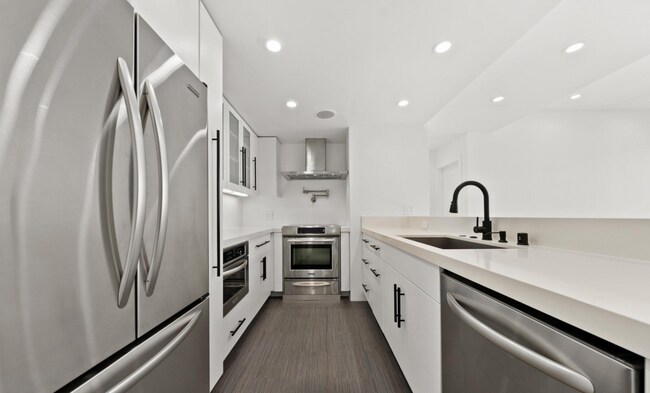 Building Photo - 2160 Century Park East Los Angeles, CA 90067