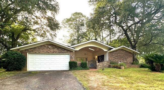Building Photo - 2544 Coachman Ct