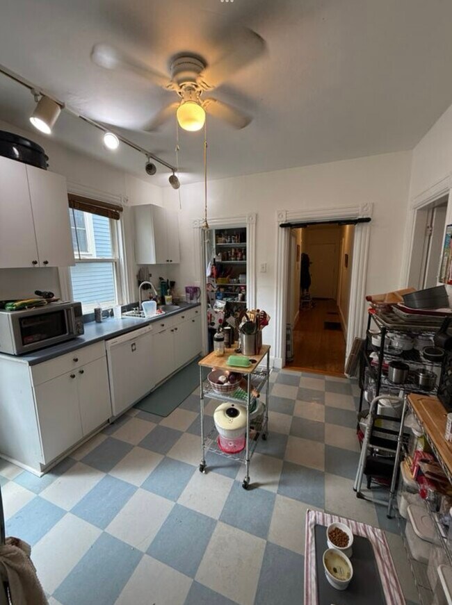 Building Photo - 21 Haverford Street