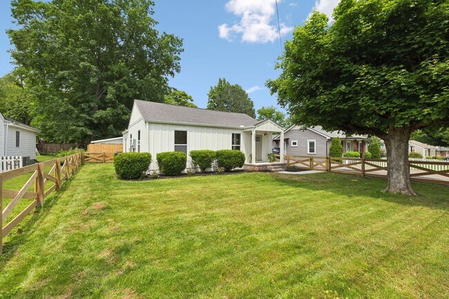 Foto del edificio - Fully renovated close to Downtown Franklin