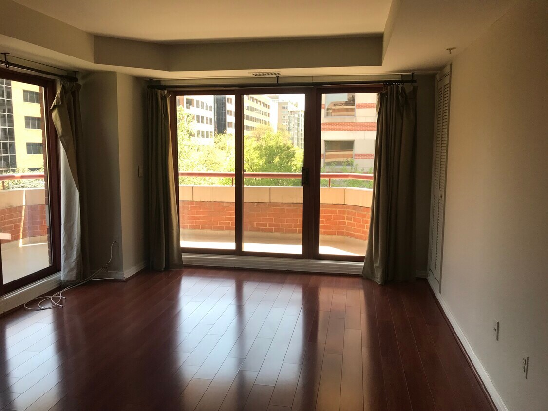 Foto principal - 2301 N St NW