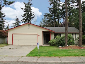 Building Photo - 601 NW Ensign Dr