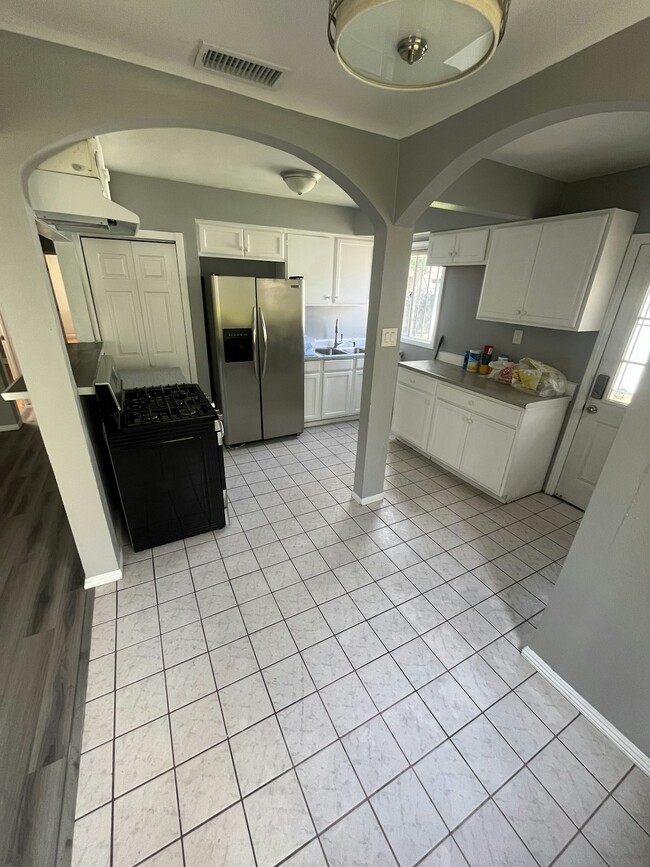 Photo - 15700 Crenshaw Blvd House