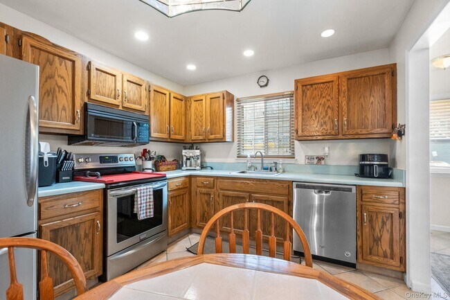 Foto del edificio - 702 Somerset Knoll