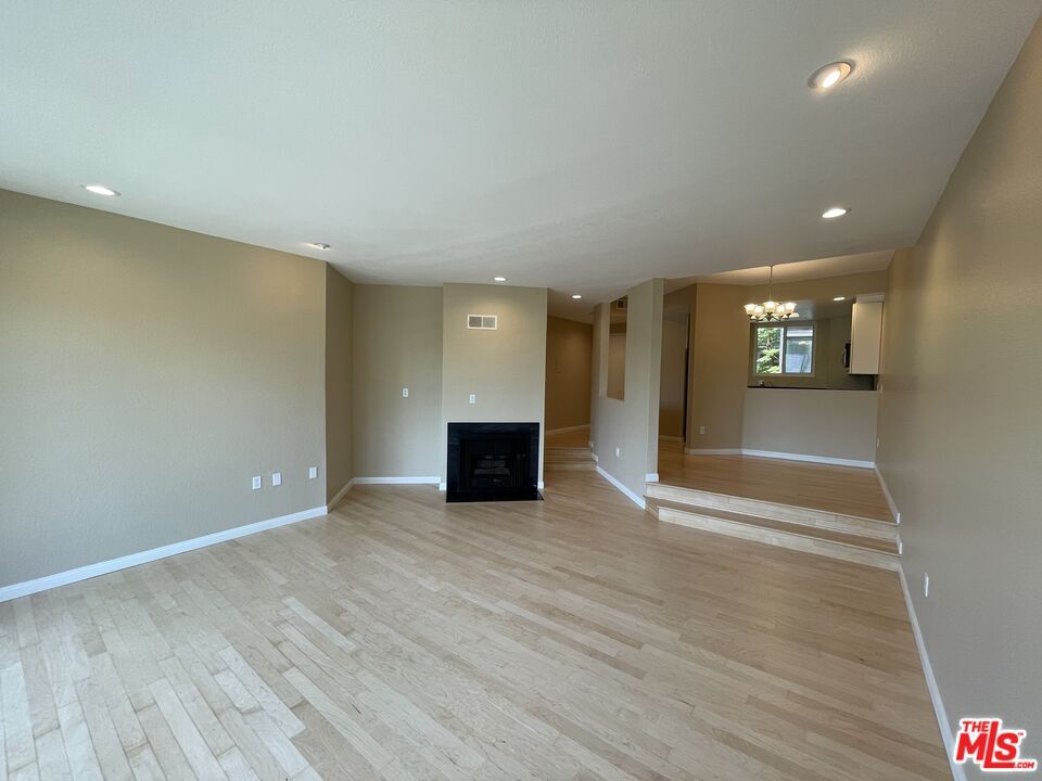 Foto principal - 11949 Goshen Ave