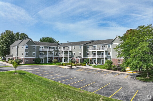 Building Photo - Waunakee Country View