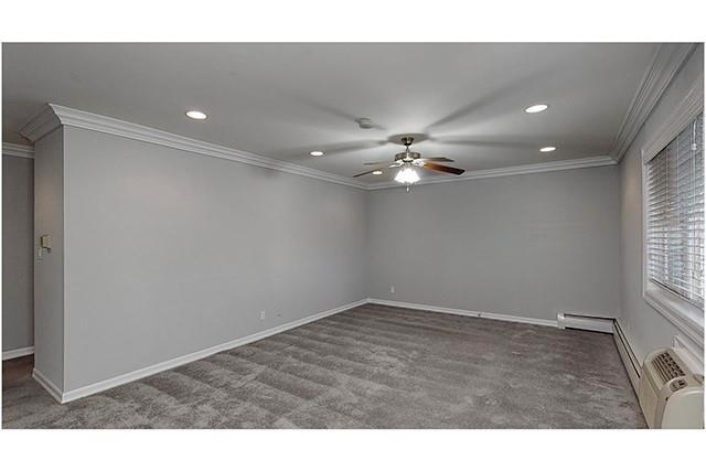 Building Photo - 76 A Irving Ave