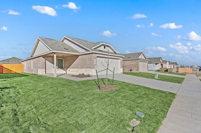 Building Photo - 1340 Blazin Bronco Trl