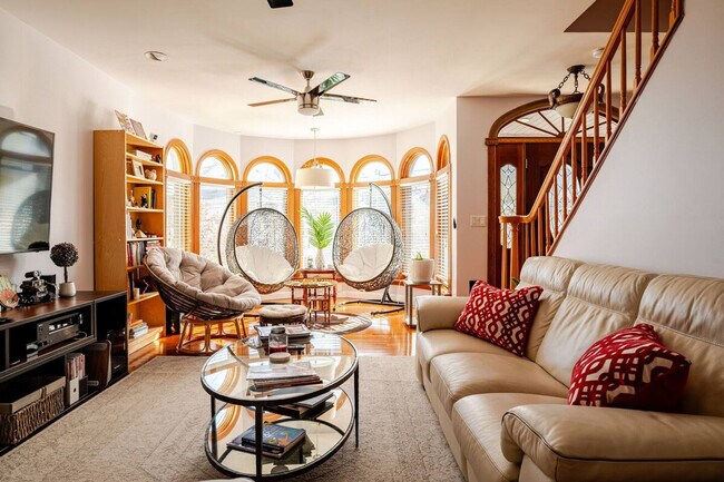 Foto del edificio - 152 Central Ave