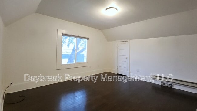 Foto del edificio - 6 11th St S