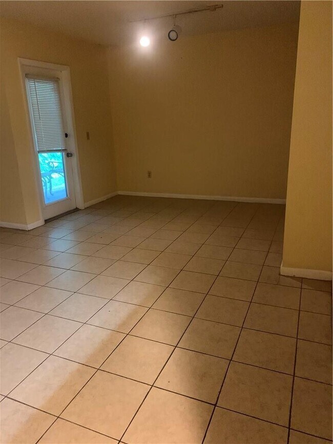 Foto del edificio - 4261 W McNab Rd