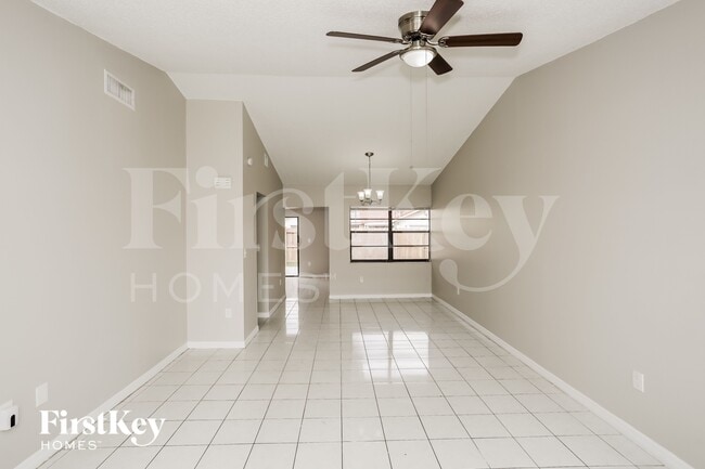 Foto del edificio - 4610 SW 143rd Ct W