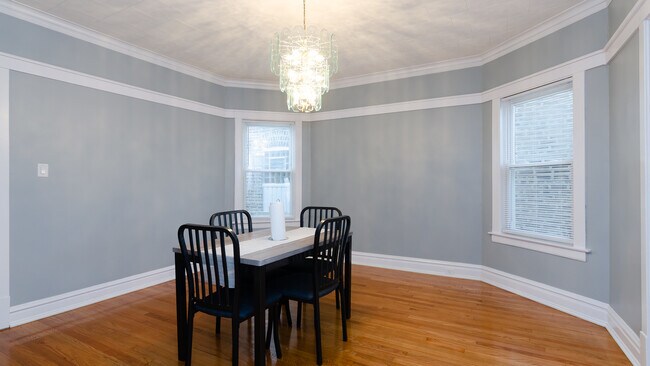 Building Photo - 2339 N Kostner Ave