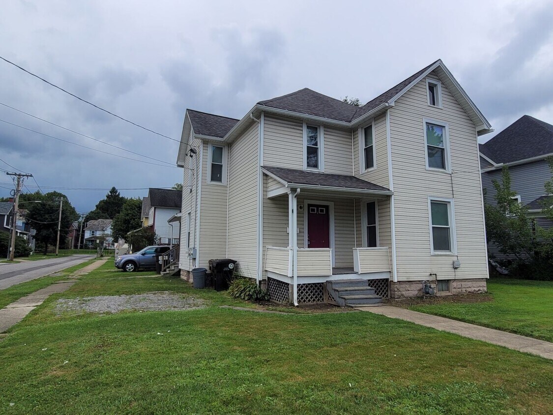 wmai302 Apartment for Rent in Grove City, PA