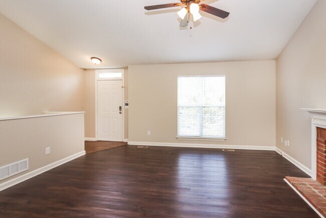 Foto del edificio - 58 Pullman Ln