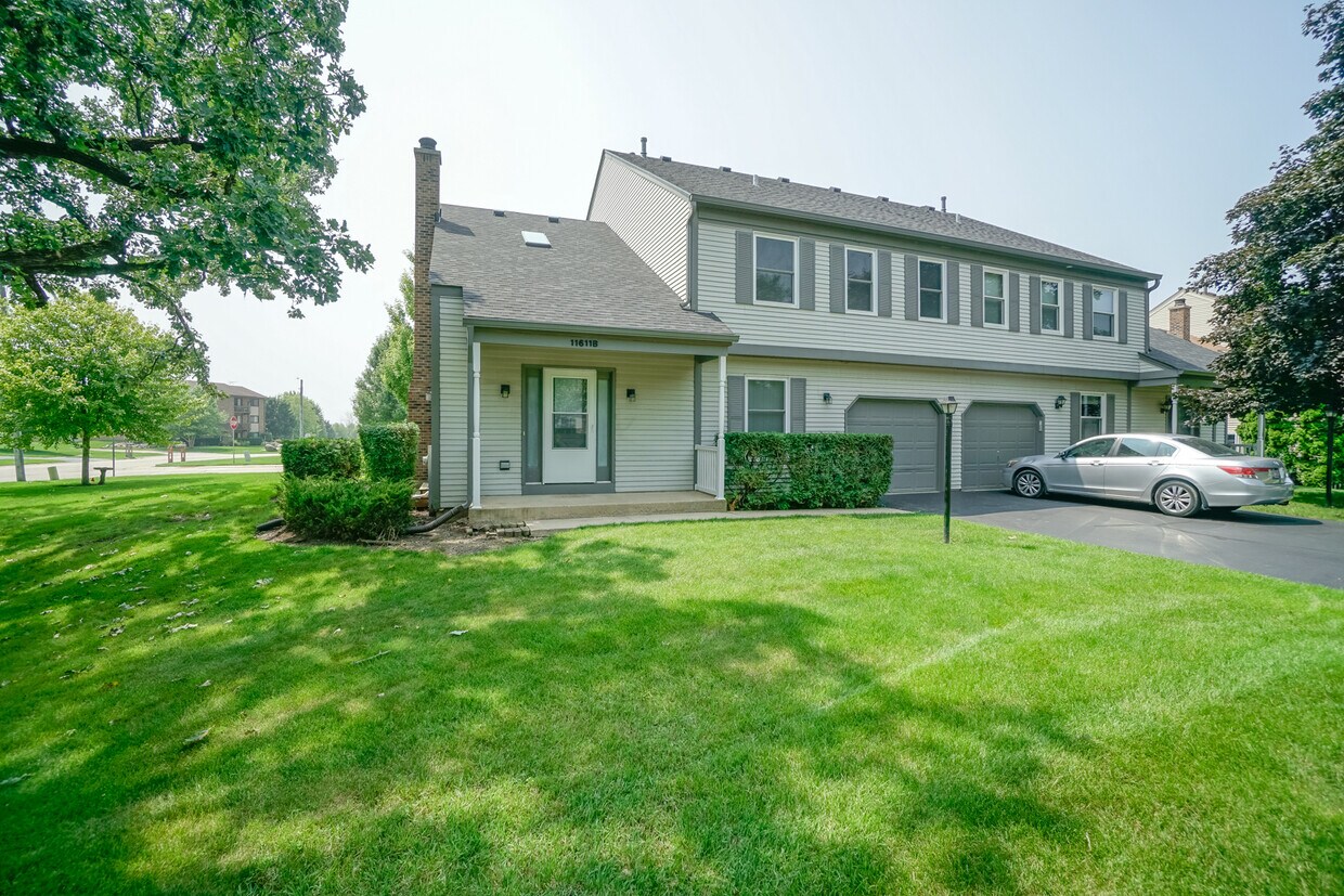 11611 Davey Dr, Huntley, IL 60142 Townhome Rentals in Huntley IL