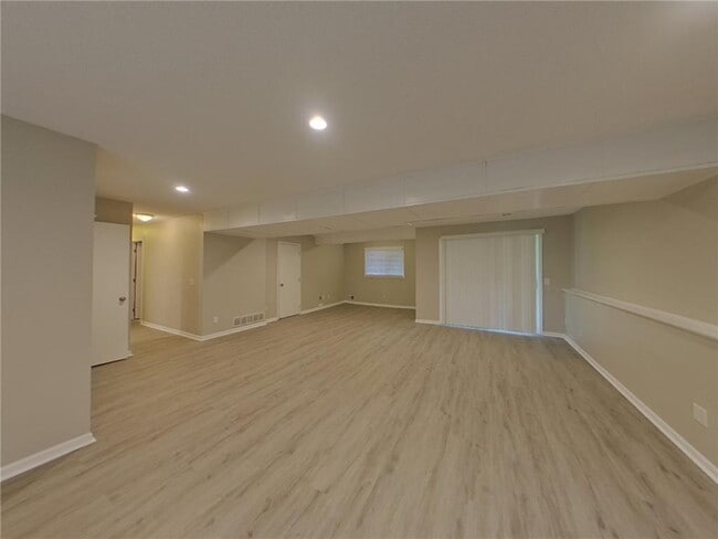 Building Photo - 12015 60th Pl N