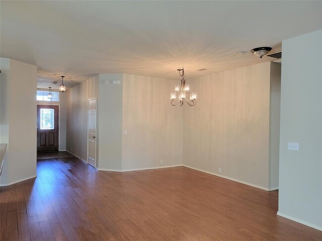Building Photo - 8233 Livingston Ln