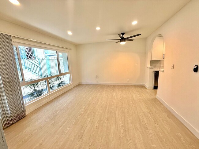 Foto del edificio - 3317 Keystone Av