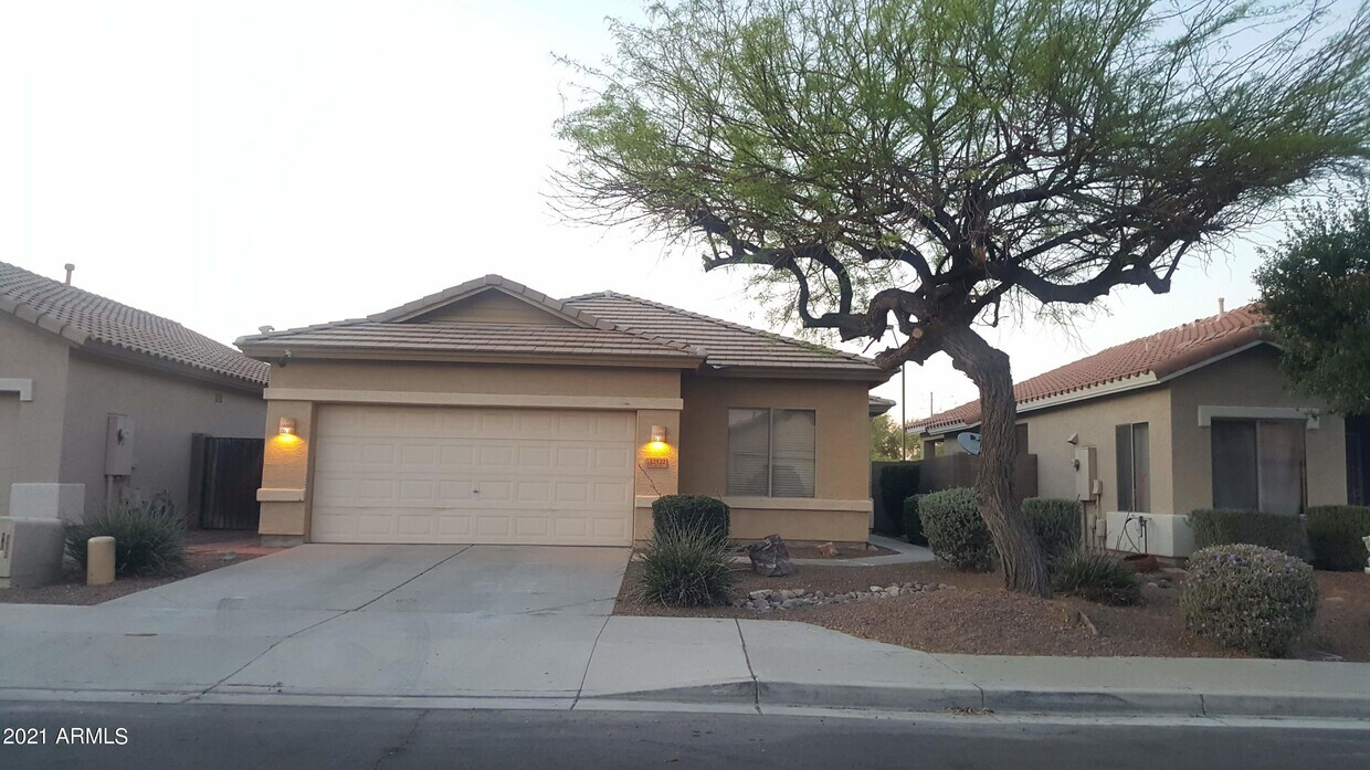 Primary Photo - 12522 W Campina Dr