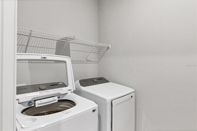 Foto del edificio - 18081 Grand Prosperity Dr