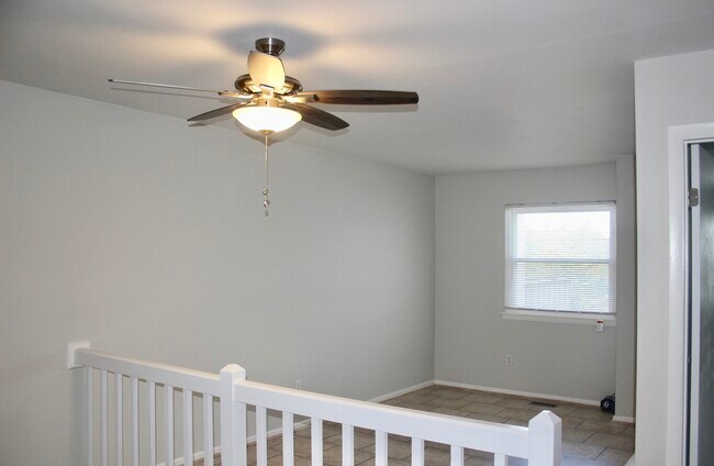 Upstairs loft - 3836 Ocean Tides Dr