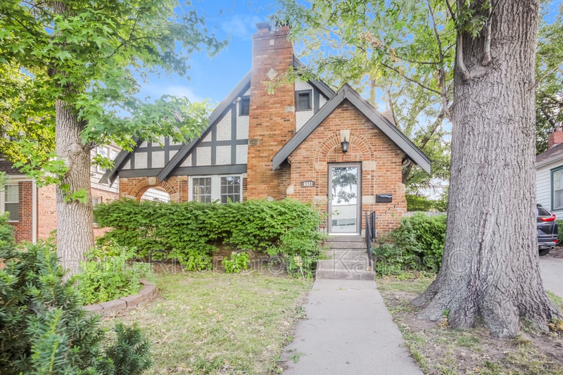 6422 Rockhill Rd, Kansas City, MO 64131 House Rental in Kansas City