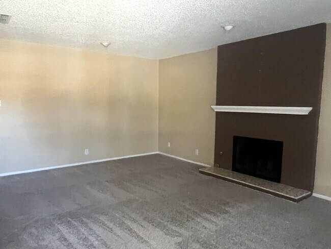 Building Photo - 2503 W Wadley Ave