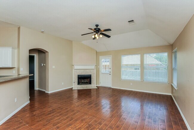 Foto del edificio - 10004 Chadbourne Rd