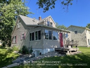 Building Photo - 1021 Elm St
