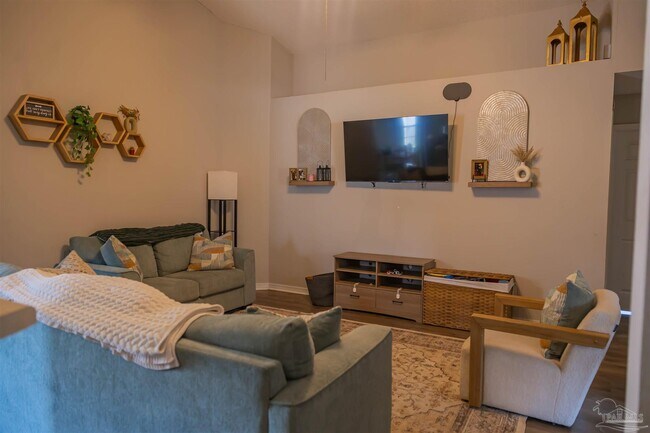 Foto del edificio - 616 Reservation Ave