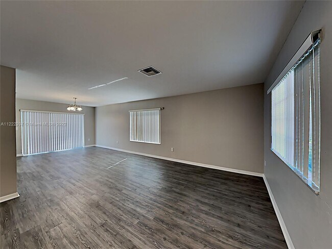 Foto del edificio - 1712 NW 2nd St