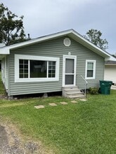 Building Photo - 570 Dewey Rd