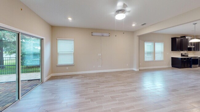 Building Photo - "Spacious 5-Bedroom Retreat in Jacksonville - 2,623 Sq Ft of Comfort!"